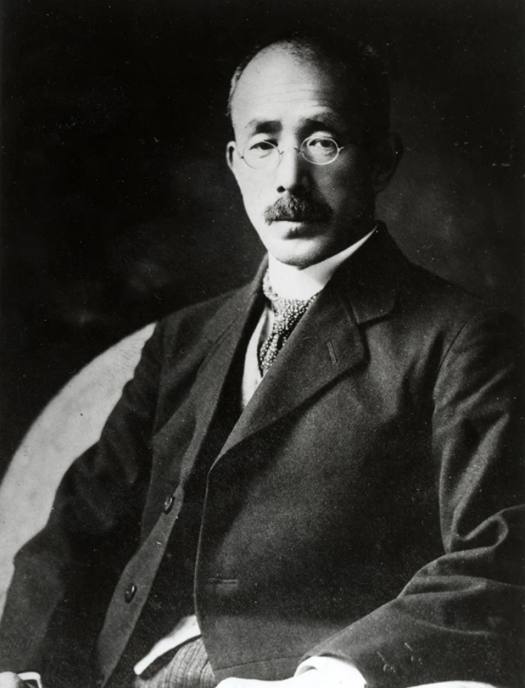 創立者　中村春二