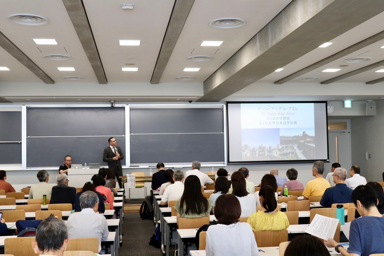 成蹊大学                                                    文学部                                                                      文学部スペシャル・レクチャーズ